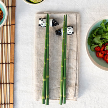Set palillos panda.