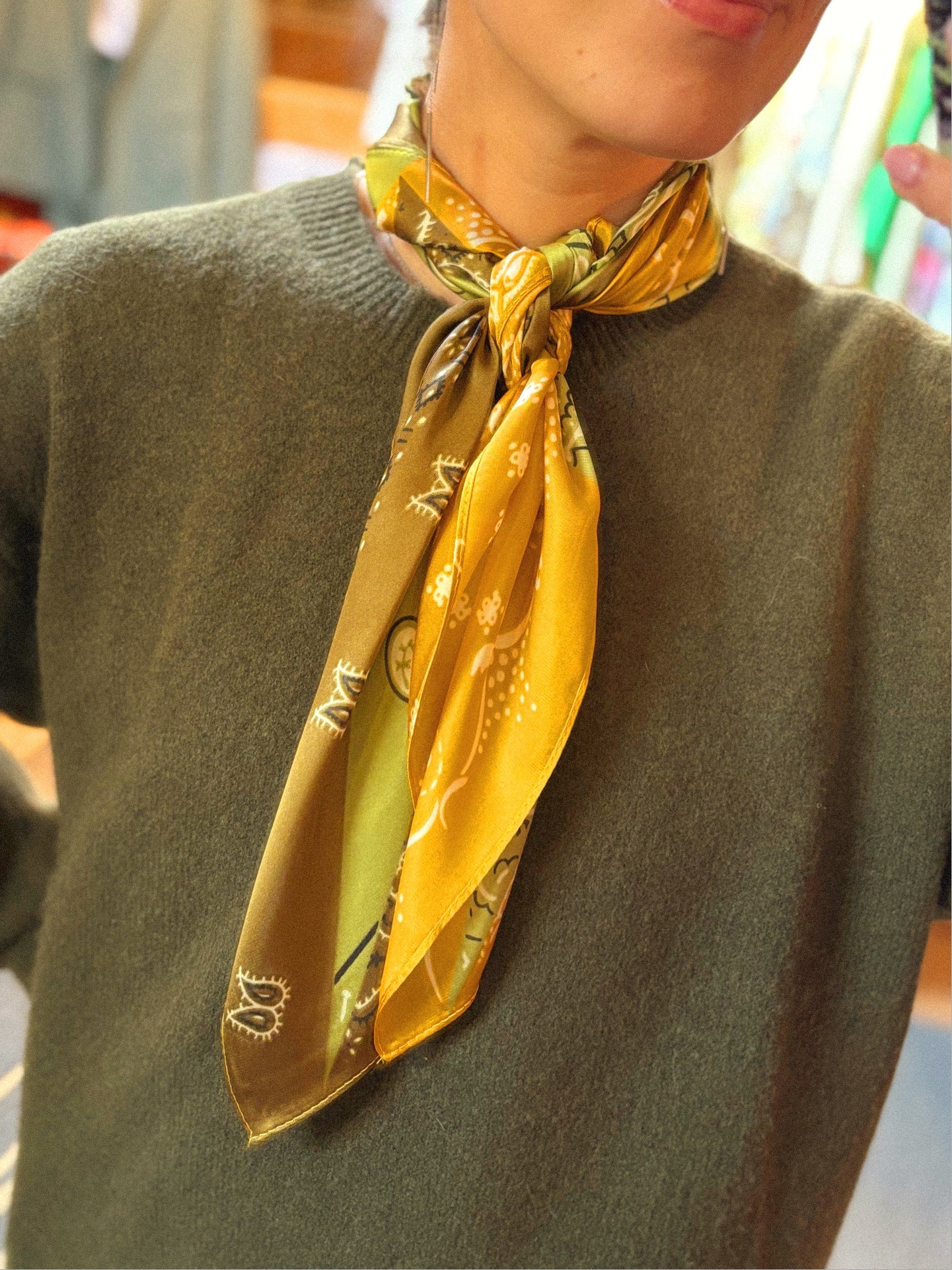 Pañuelo estampado.