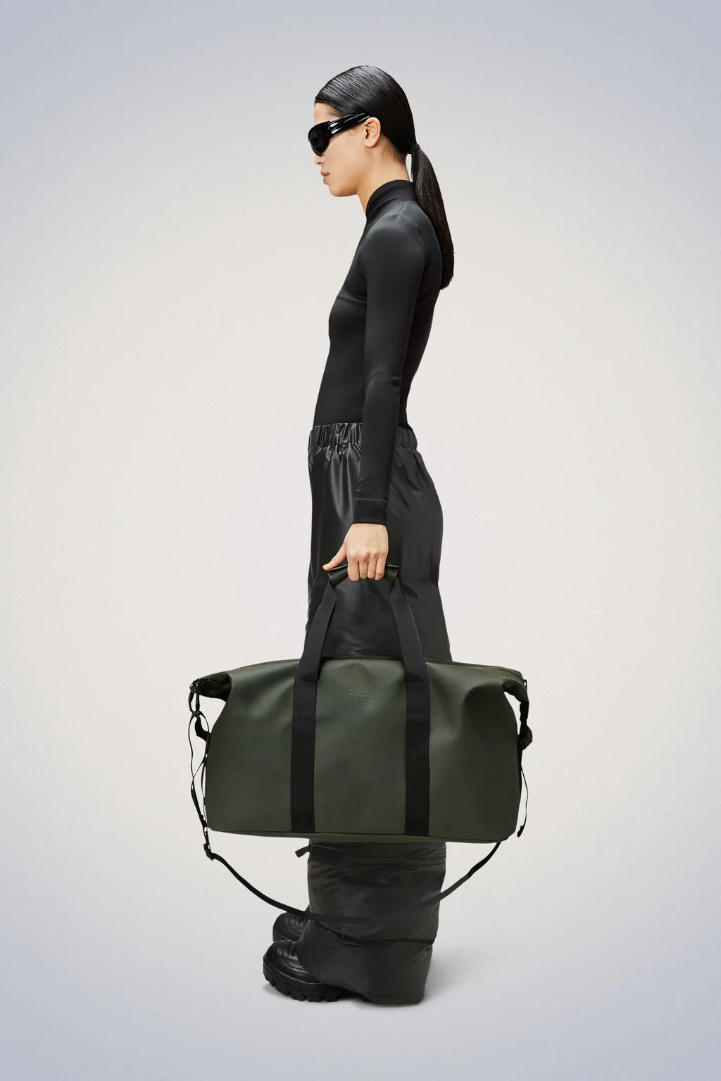 14200 - Hilo weekend bag.