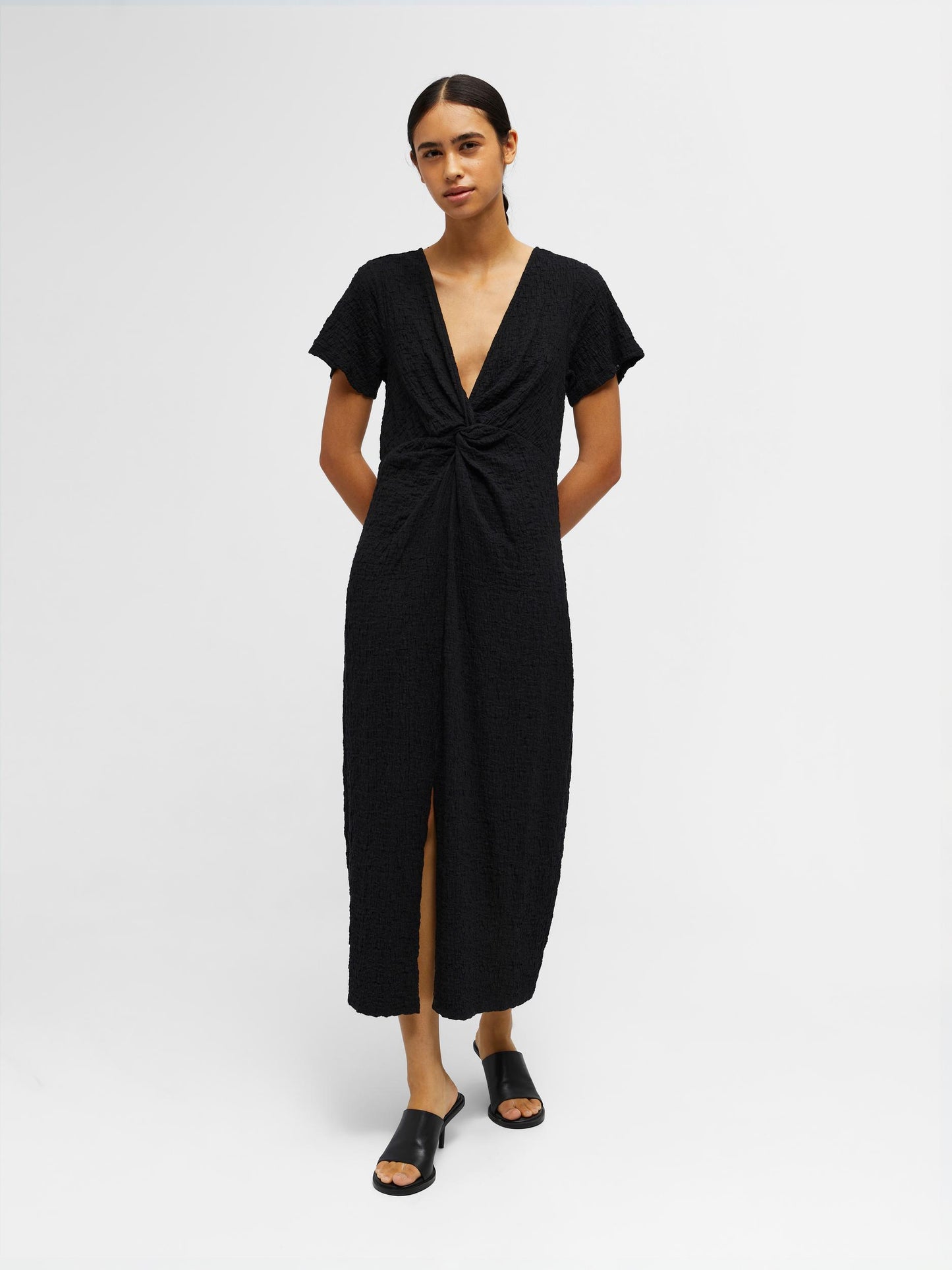 Vestido maxi nudo.