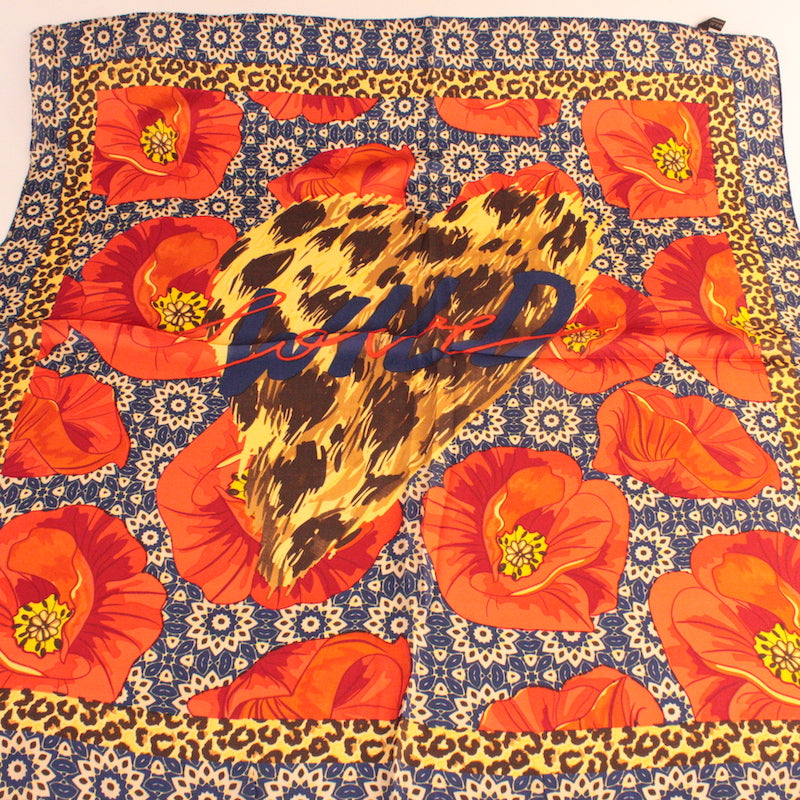 Pañuelo estampado.
