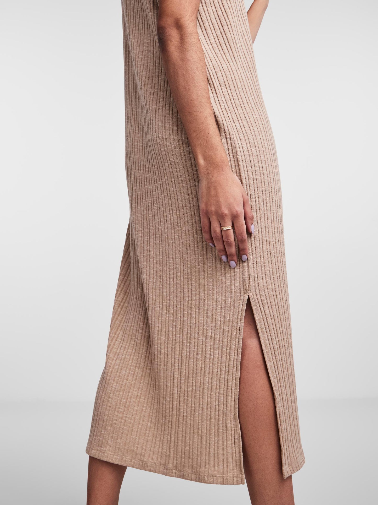 Vestido maxi fluido.