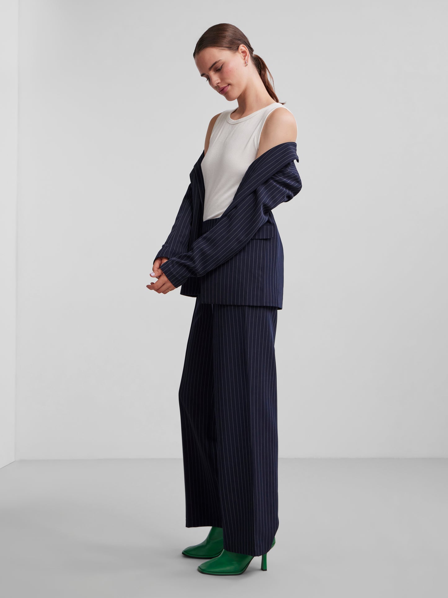 Blazer raya diplomática.