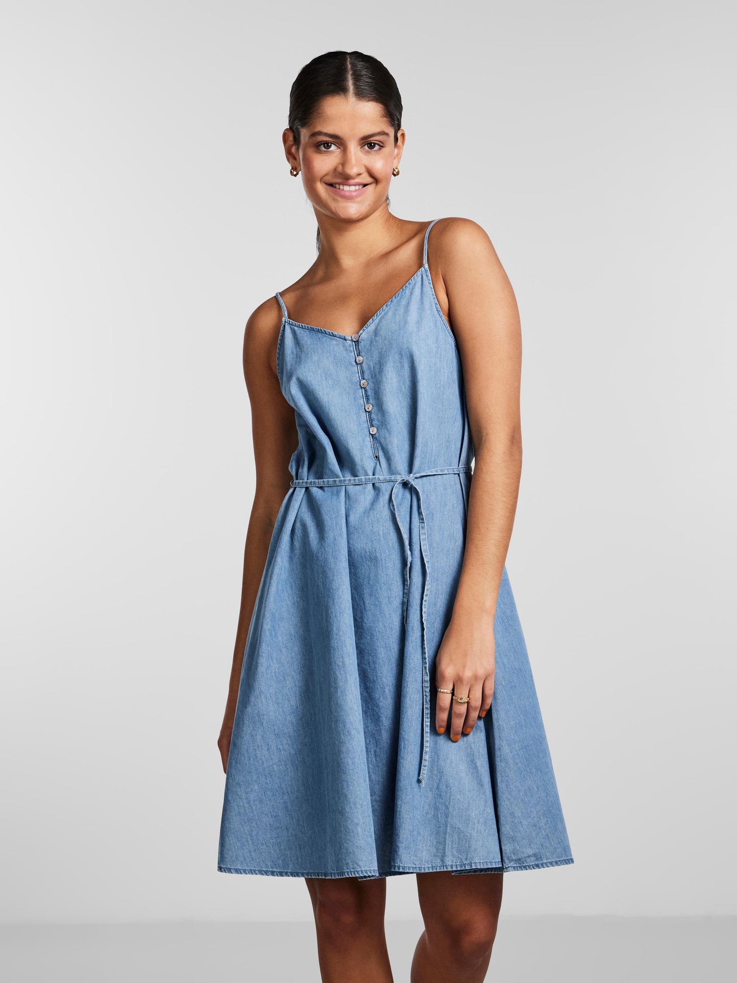 Vestido midi denim.