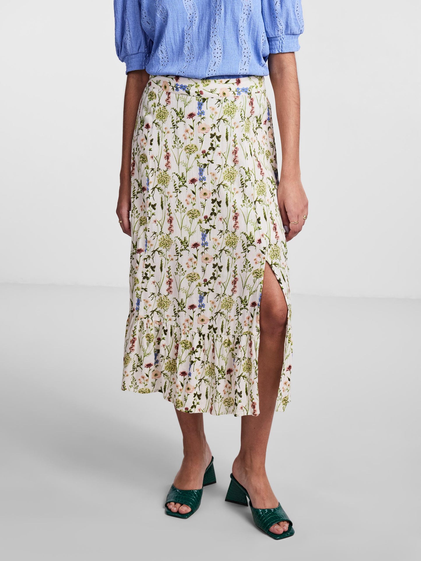 Falda maxi estampado.