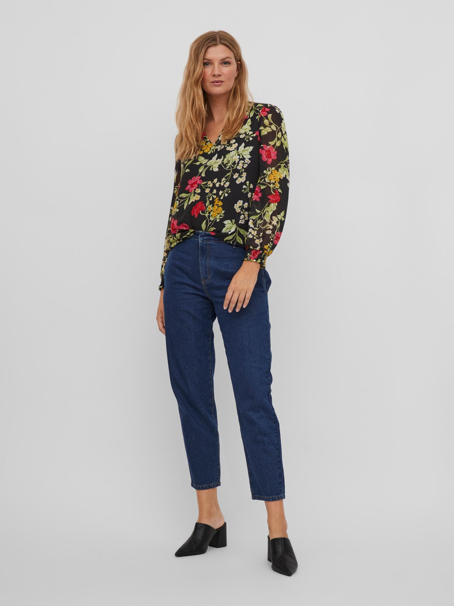 Camisa estampado floral.