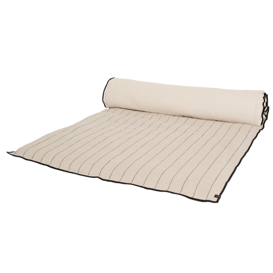 Pie de cama calvi.
