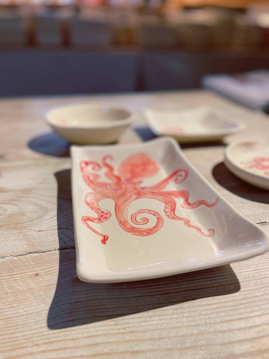 Bandeja anchoa, pulpo y cangrejo.