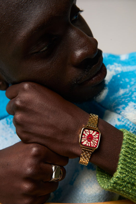 Kate estate dorado y burdeos.