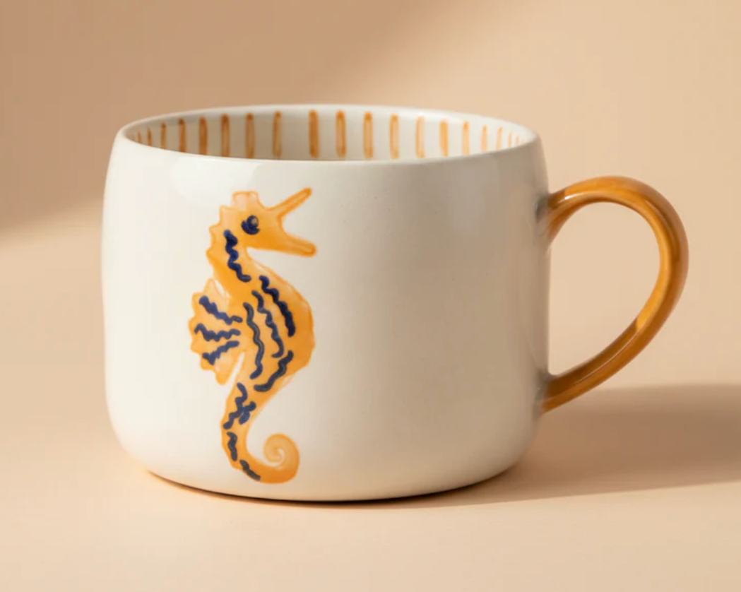 Taza cerámica pintada a mano.