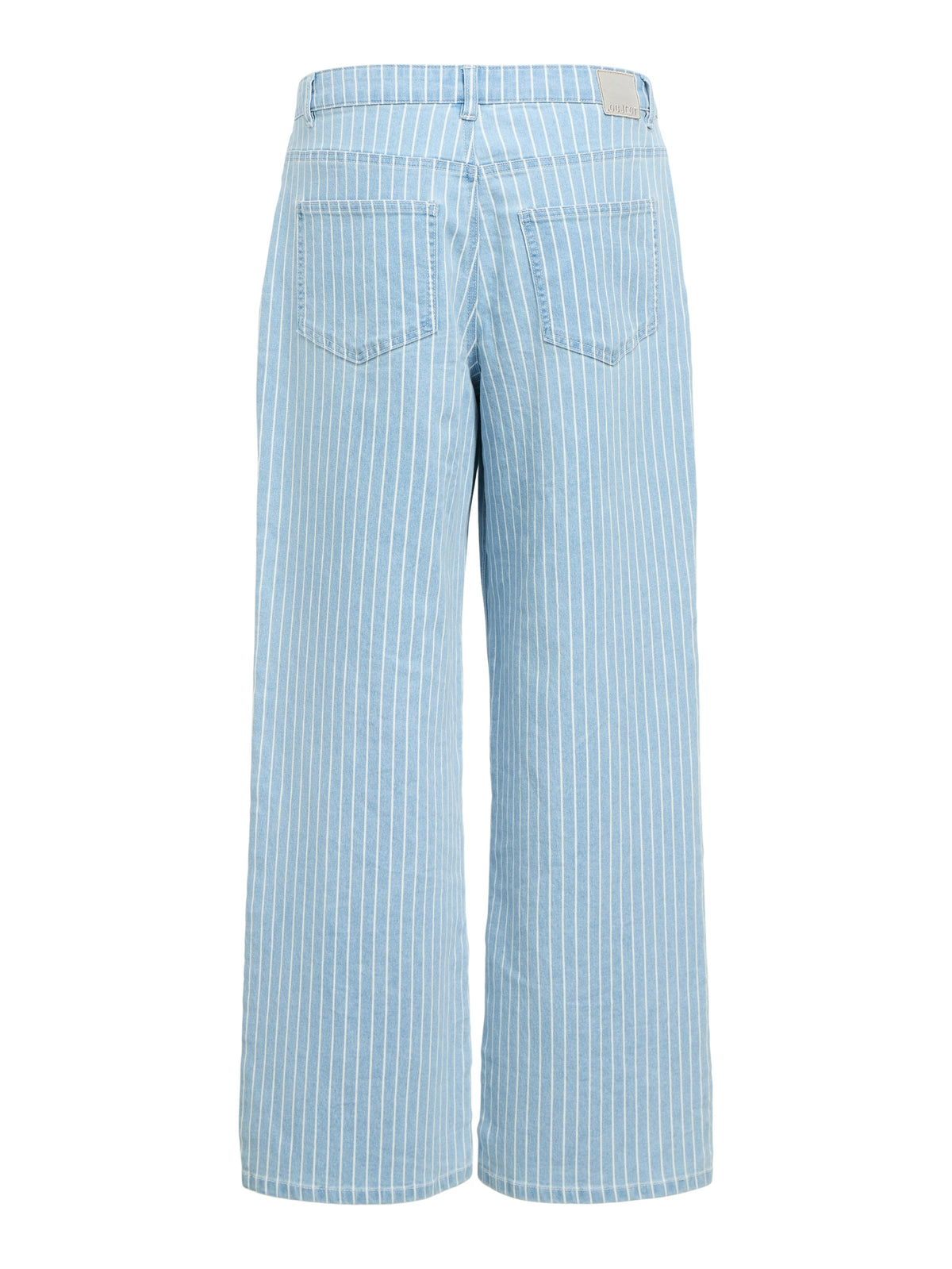 Pantalón a rayas.