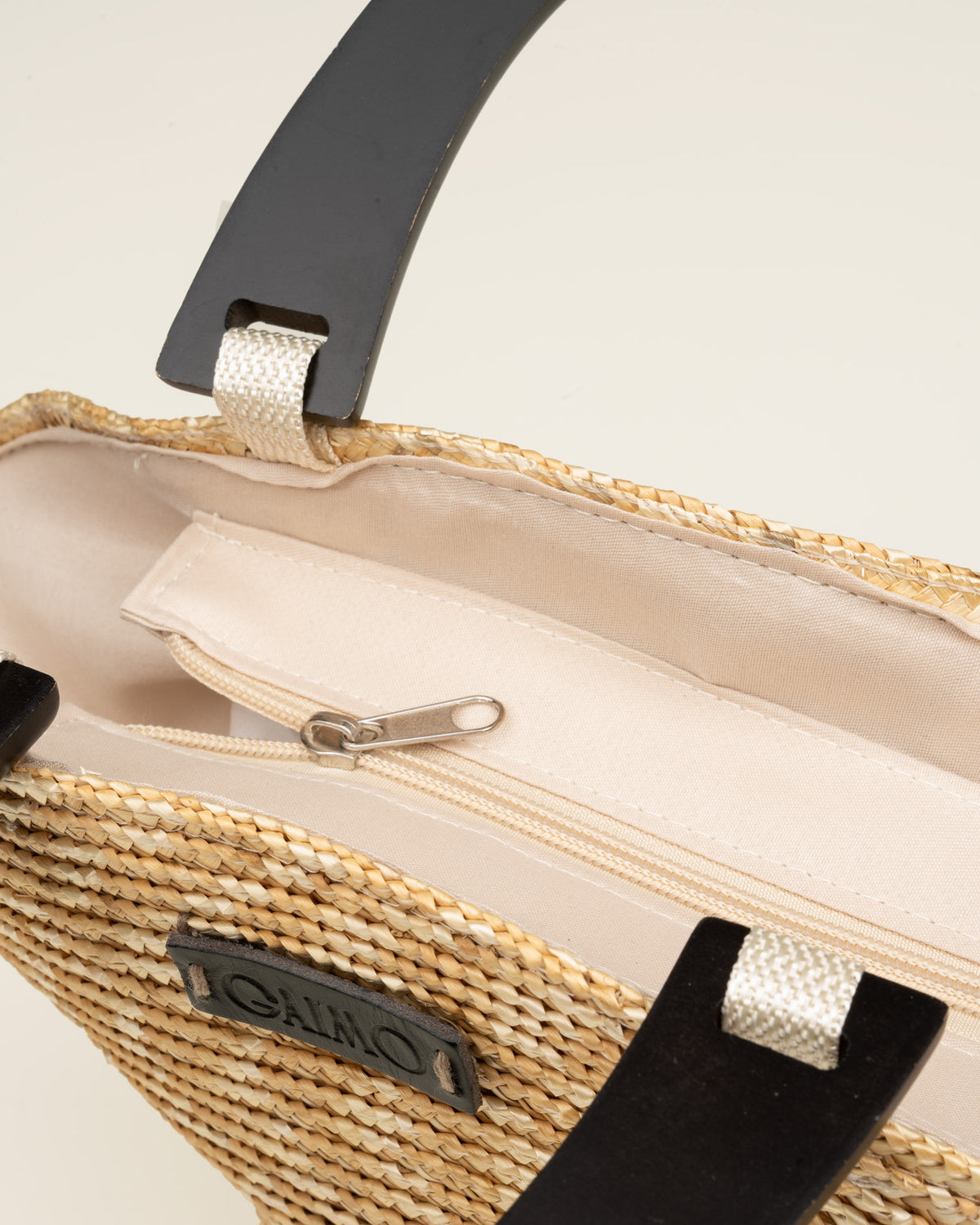 Bolso sombrero.