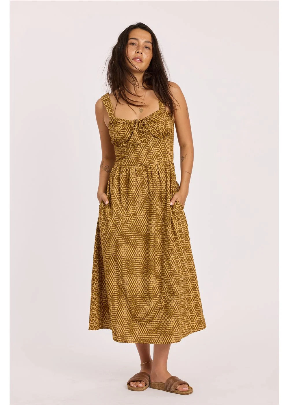 Sunspell woven tank.