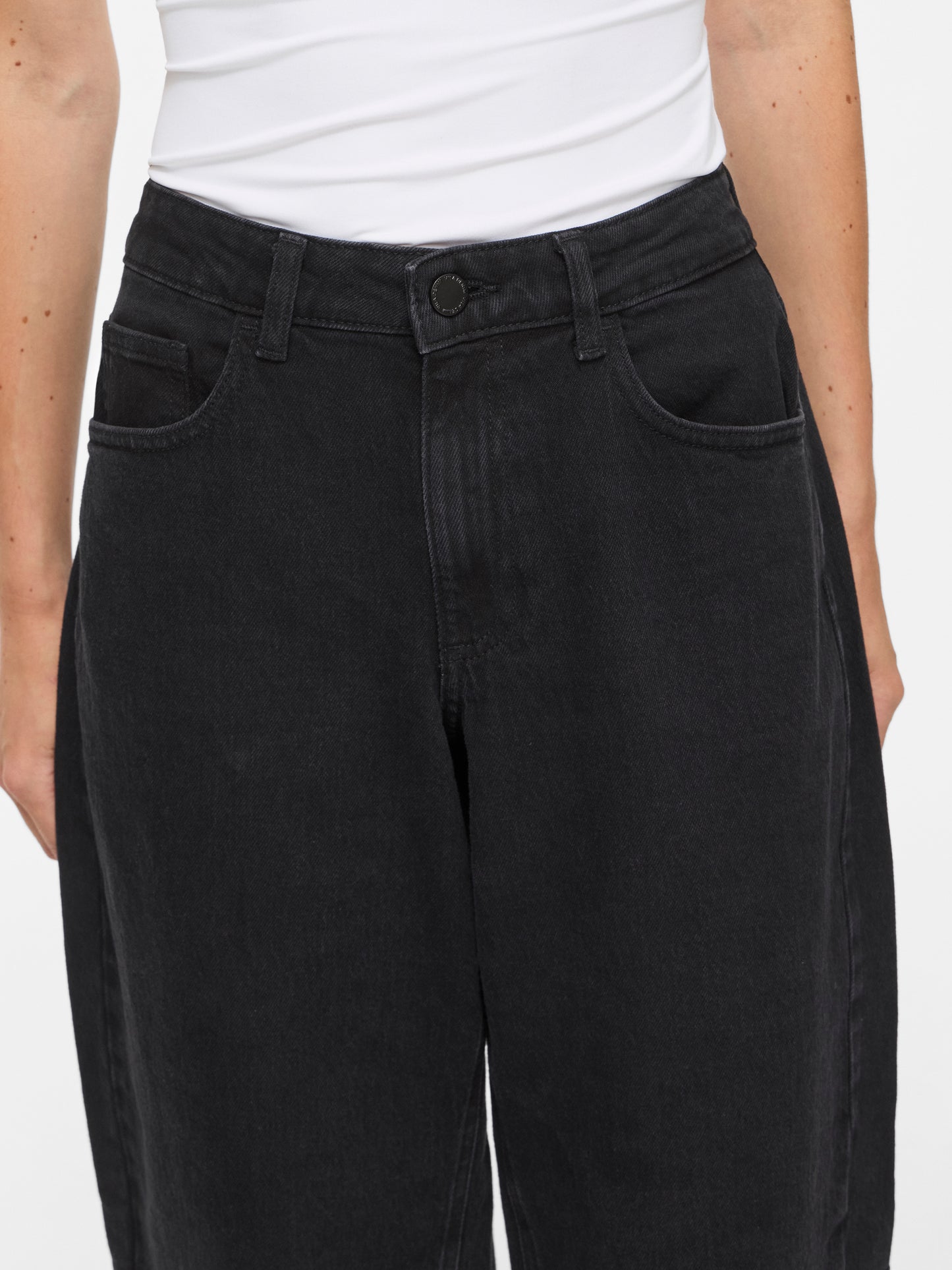 Pantalón barrel.