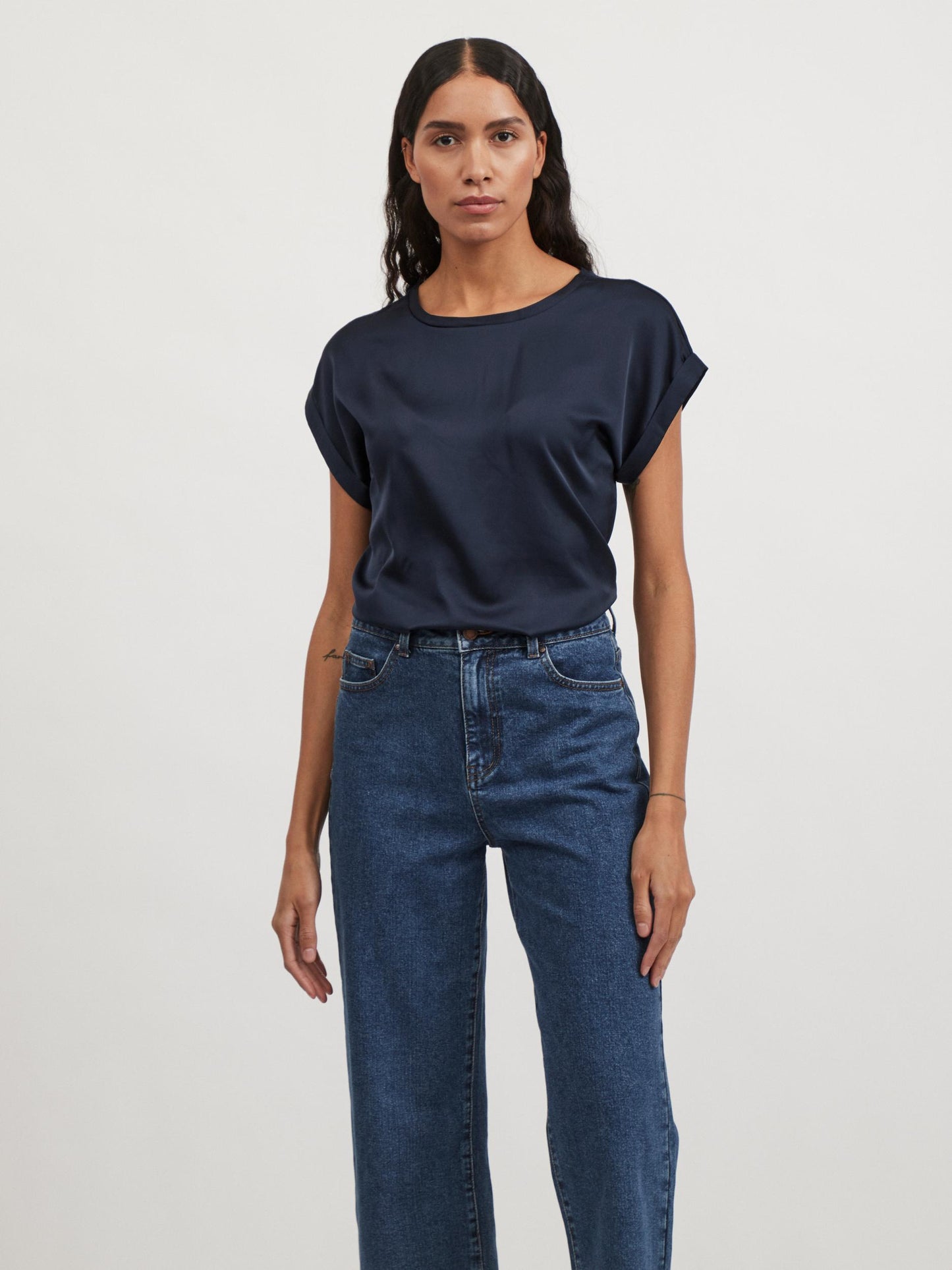 Camiseta satinada.