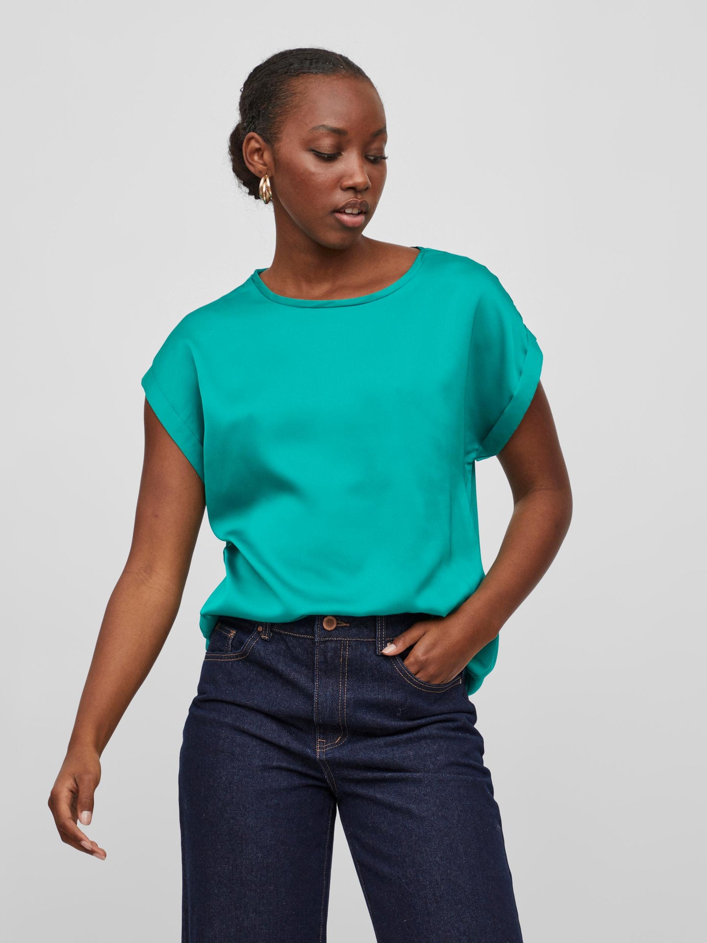 Camiseta satinada.